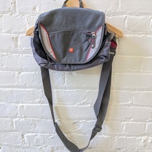 Swiss Gear Nylon Crossbody Travel Bag Unisex